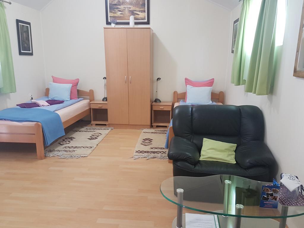 Guest House Rose Smederevska Palanka Eksteriør billede