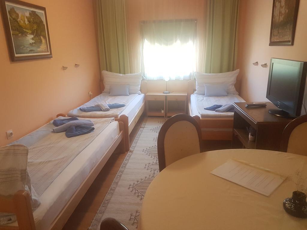 Guest House Rose Smederevska Palanka Eksteriør billede